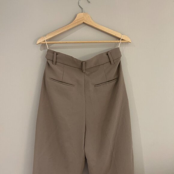 Aritzia Effortless Pant - Picture 3 of 4